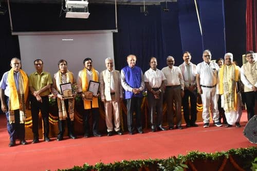 Banaras Hindu University Honors Superannuated Faculty Members as the Varsity Celebrates Teachers’ Day